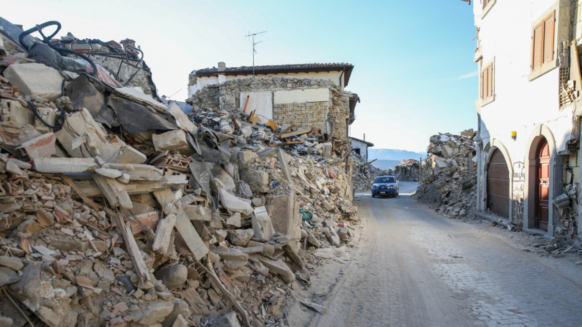 ricostruzione, antisismica, abruzzo, terremoto, territorio, governo e politica